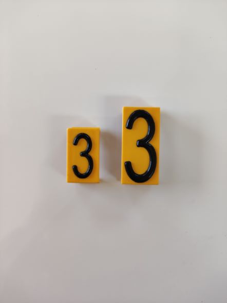 Kostka do tabliczki wymiennej cyfra"3"mała ST-IGG-1004:2015